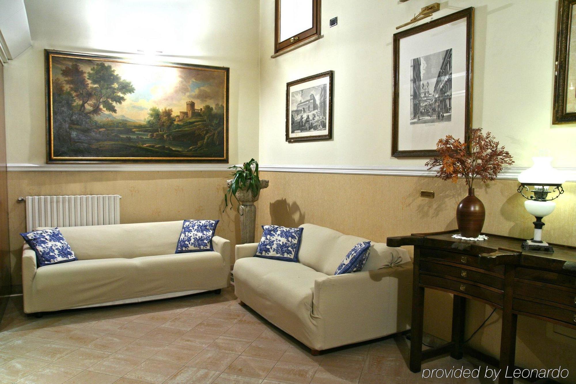 Hotel La Rovere Рим Інтер'єр фото